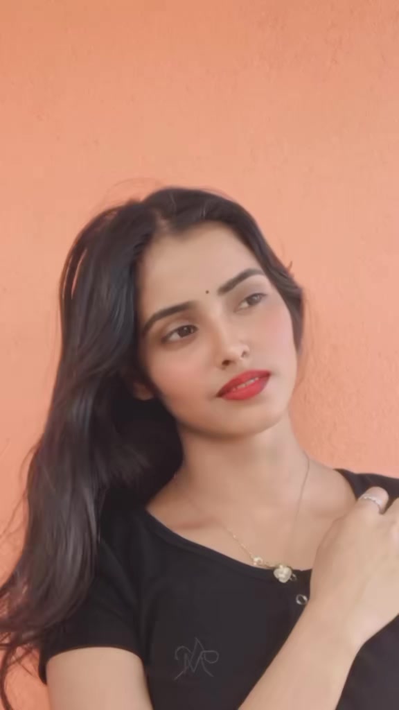 @rakhi thakur🌸🕊️