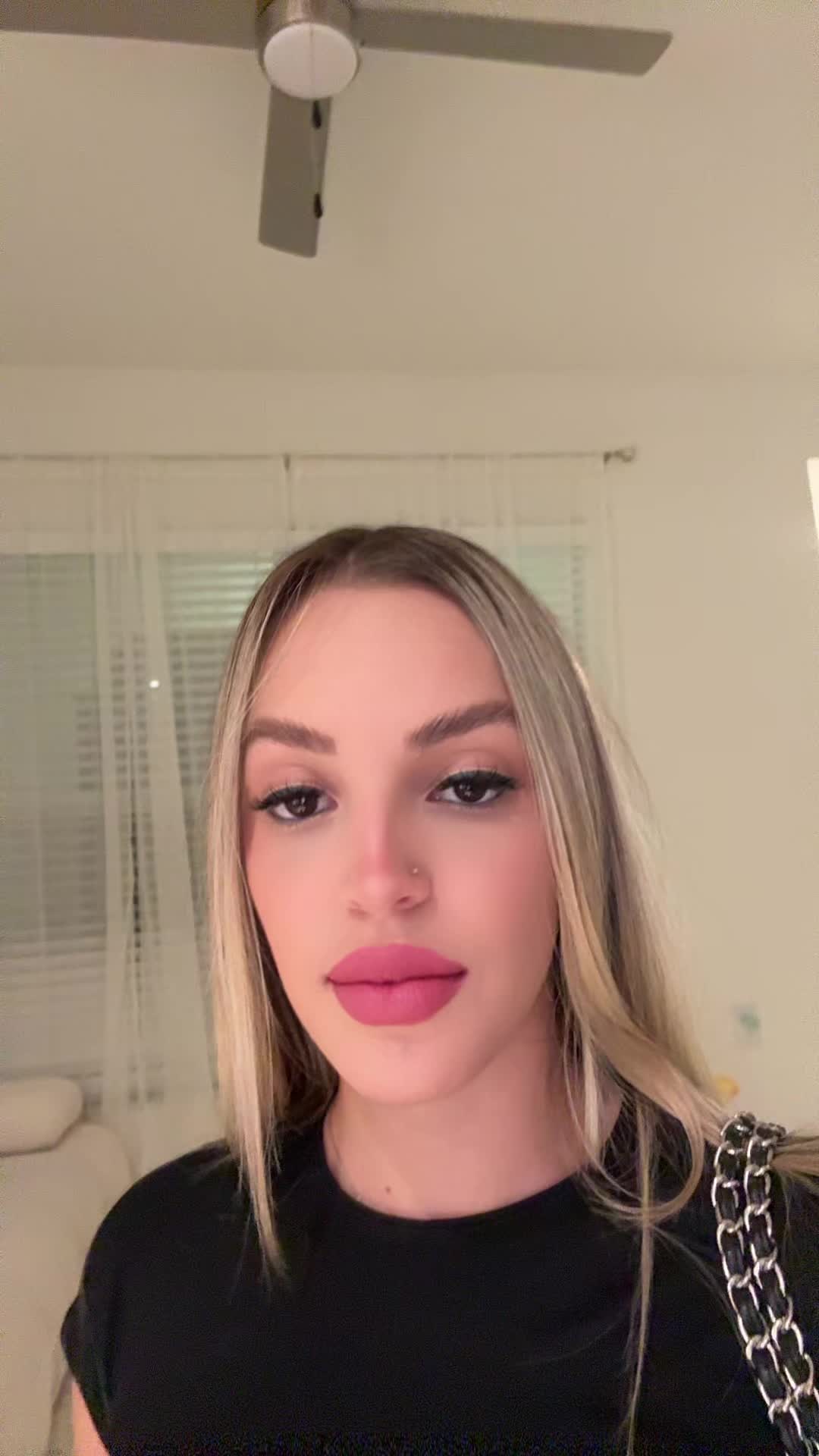 @Adriana Raquel