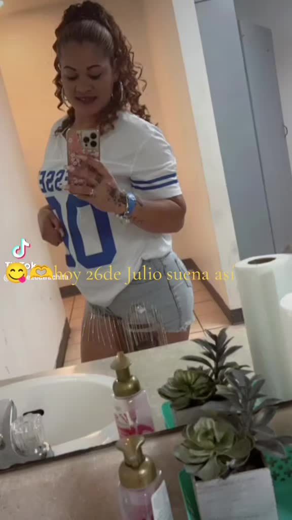 @catrachita Pineda 😋🙈🫶