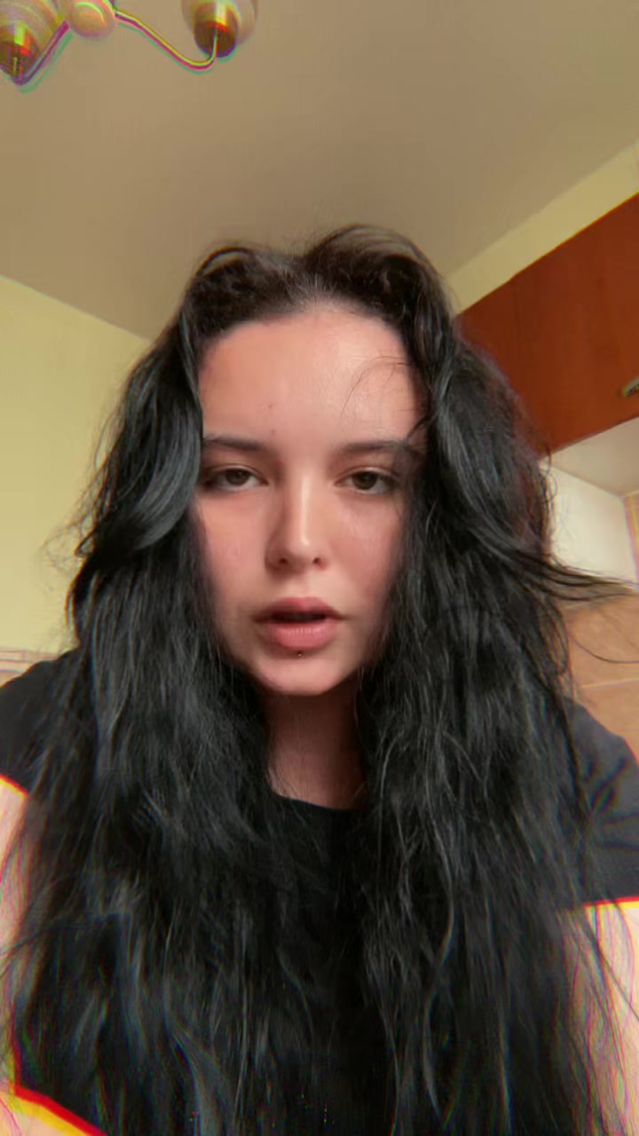 @_naya_