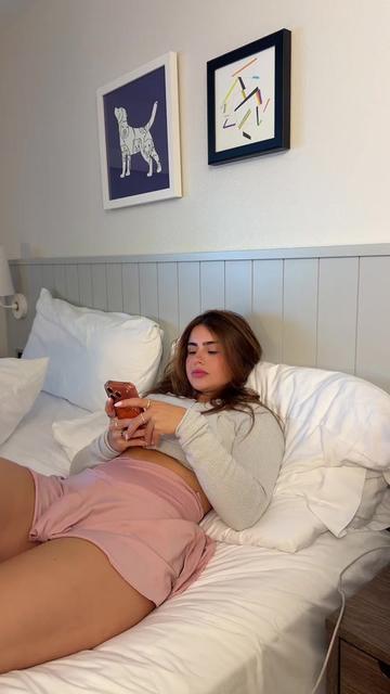 @Bella