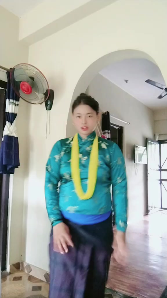 @मञ्जु( गुरुङ )