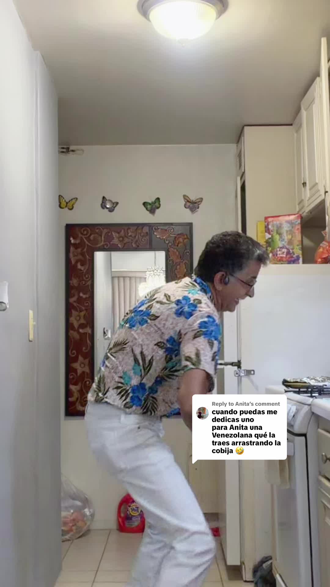 @Robin16