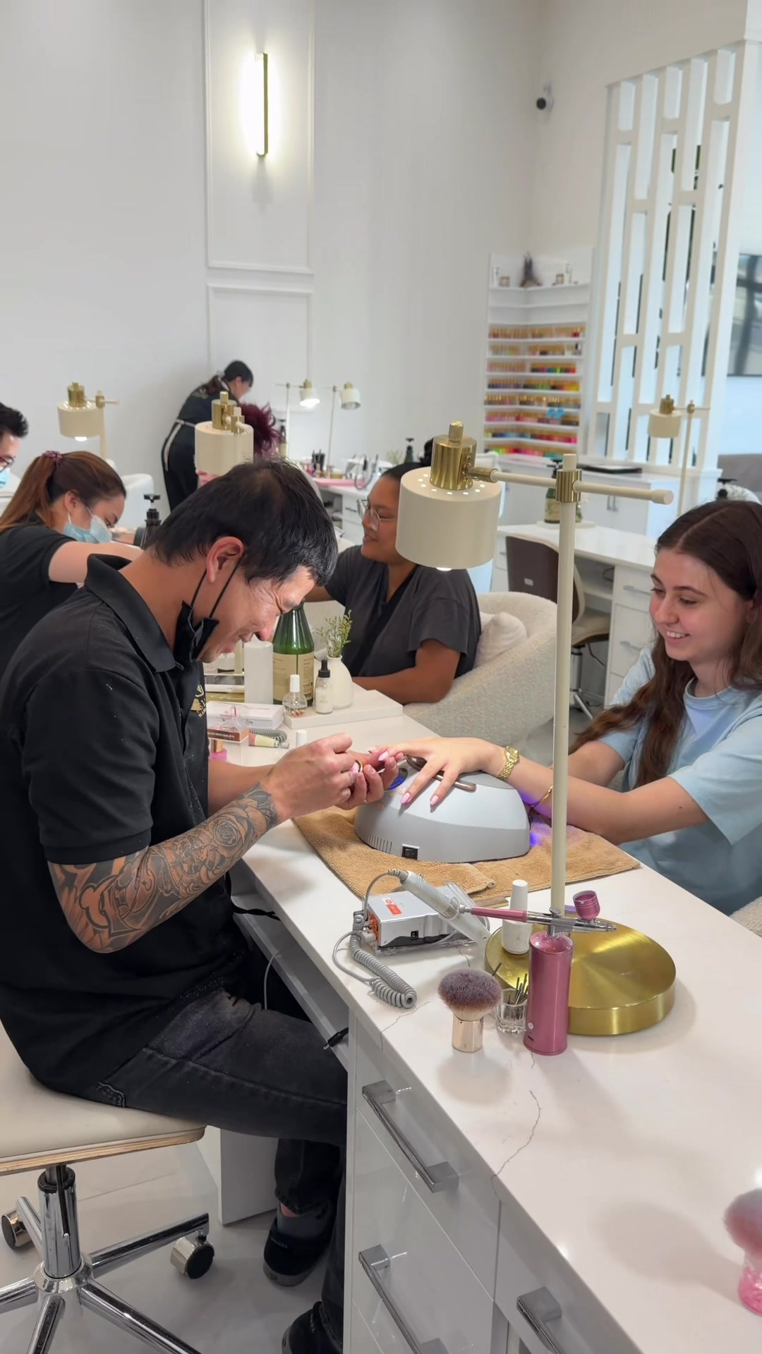 @velvet nails kw