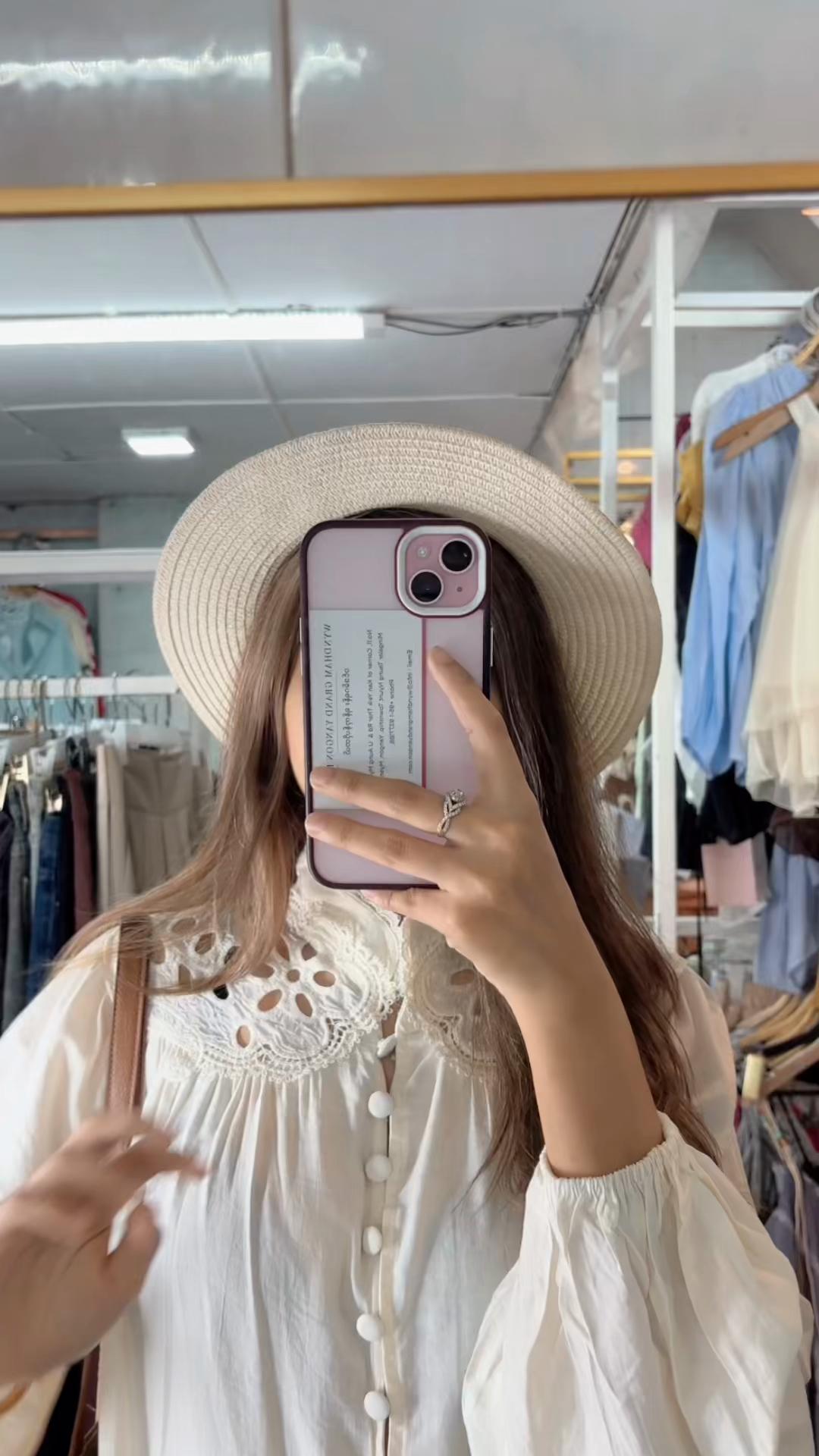 @May Fashion House