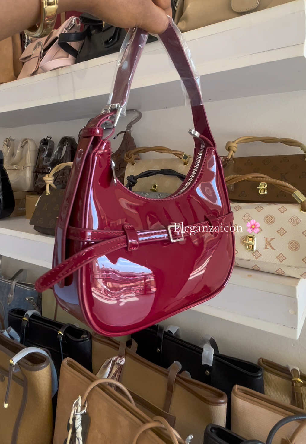 @ELEGANZAicon-jewelry/bag/heels