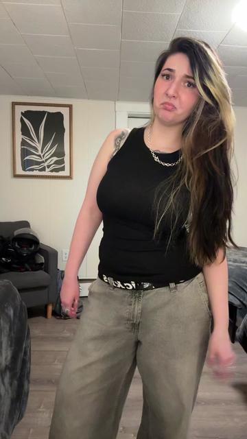 @Witchyb666🖤