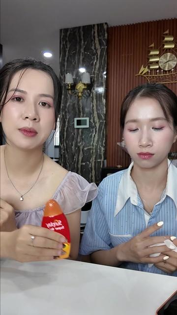 @Chị La em Zo