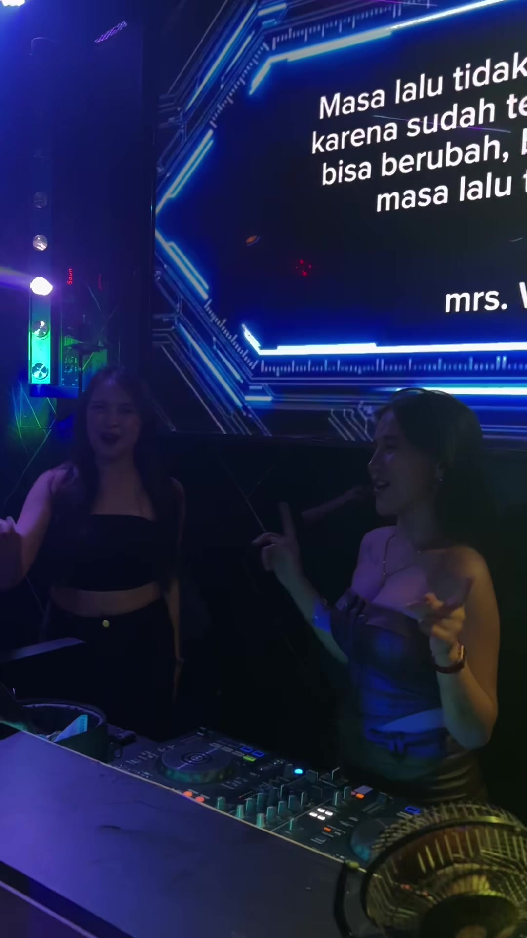 @Dj Laina