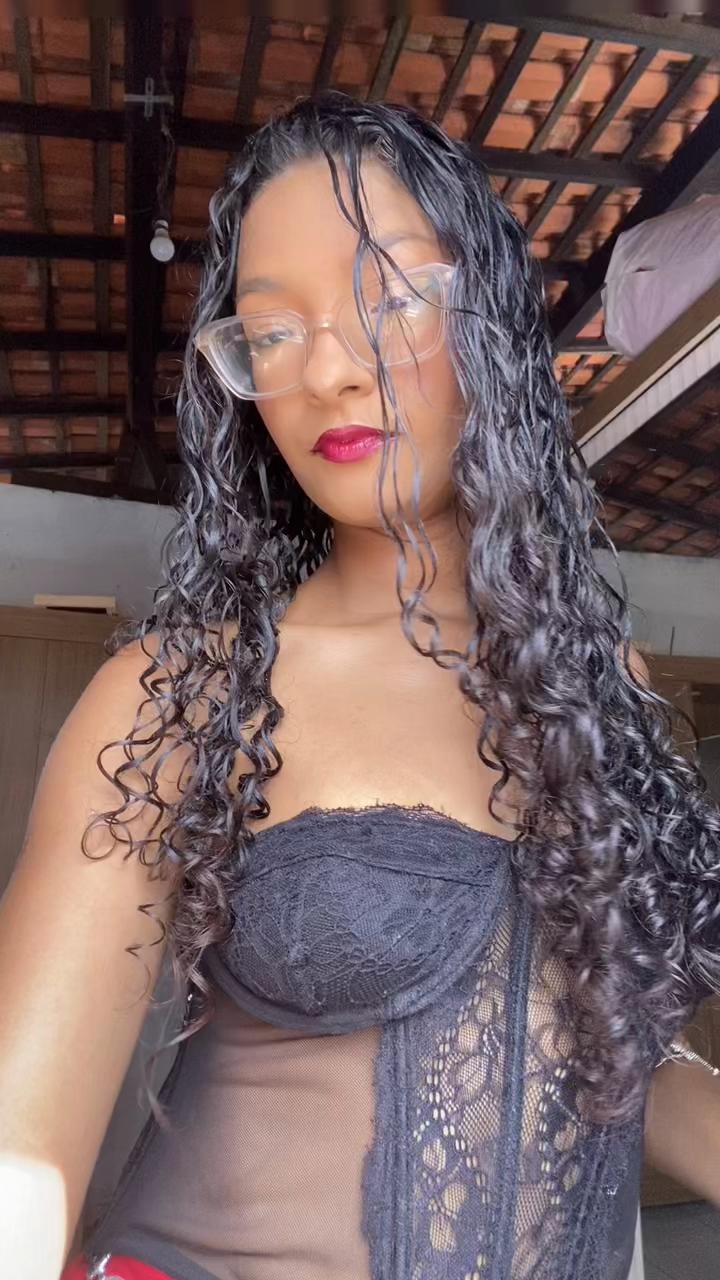 @karina_castro_