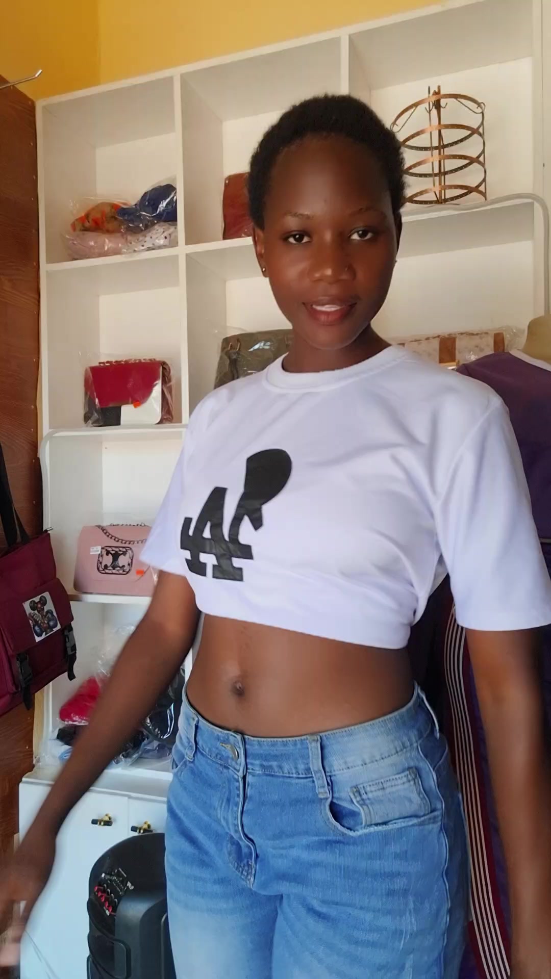 @model trisha 256