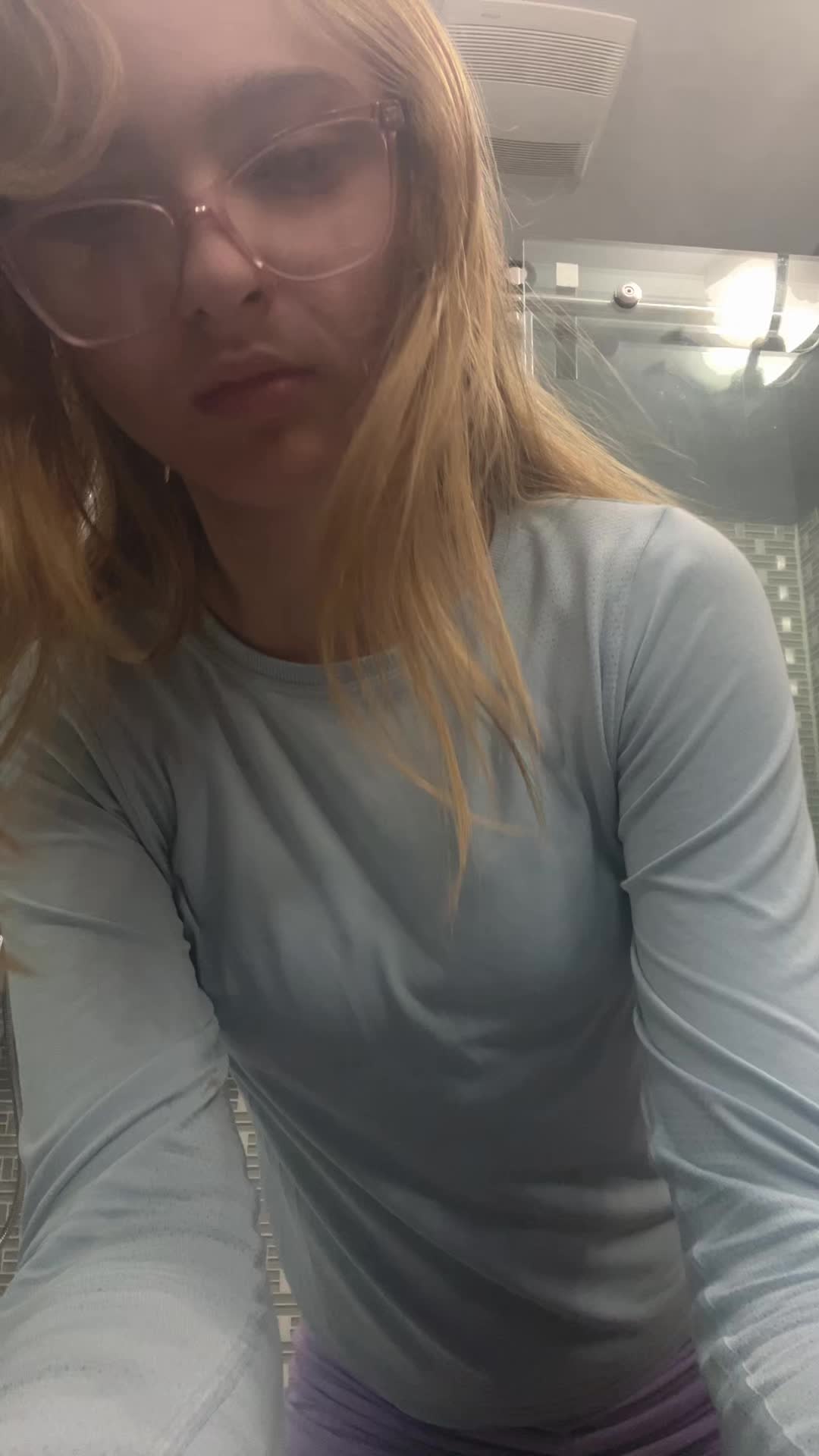 @Nora Happy1316