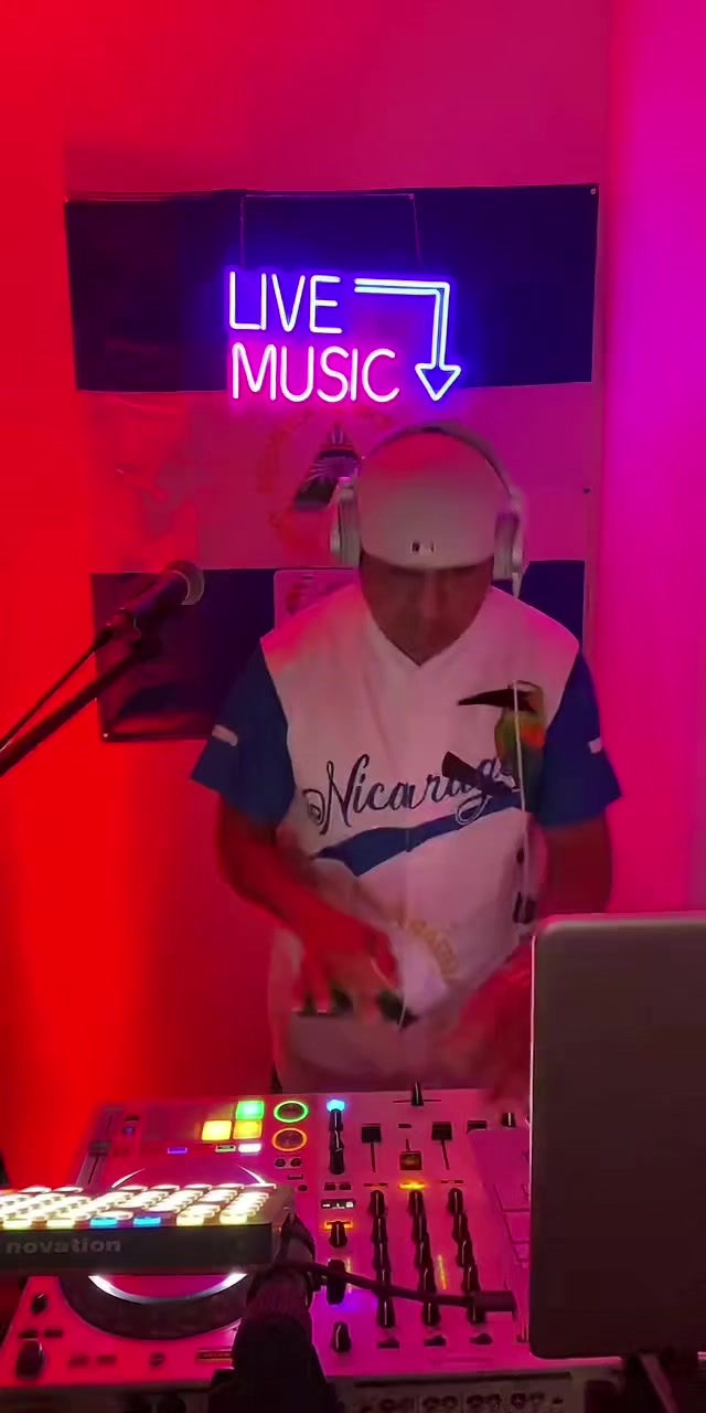 @DJPOLLITO505 🐣🎚🎛🎤🎧