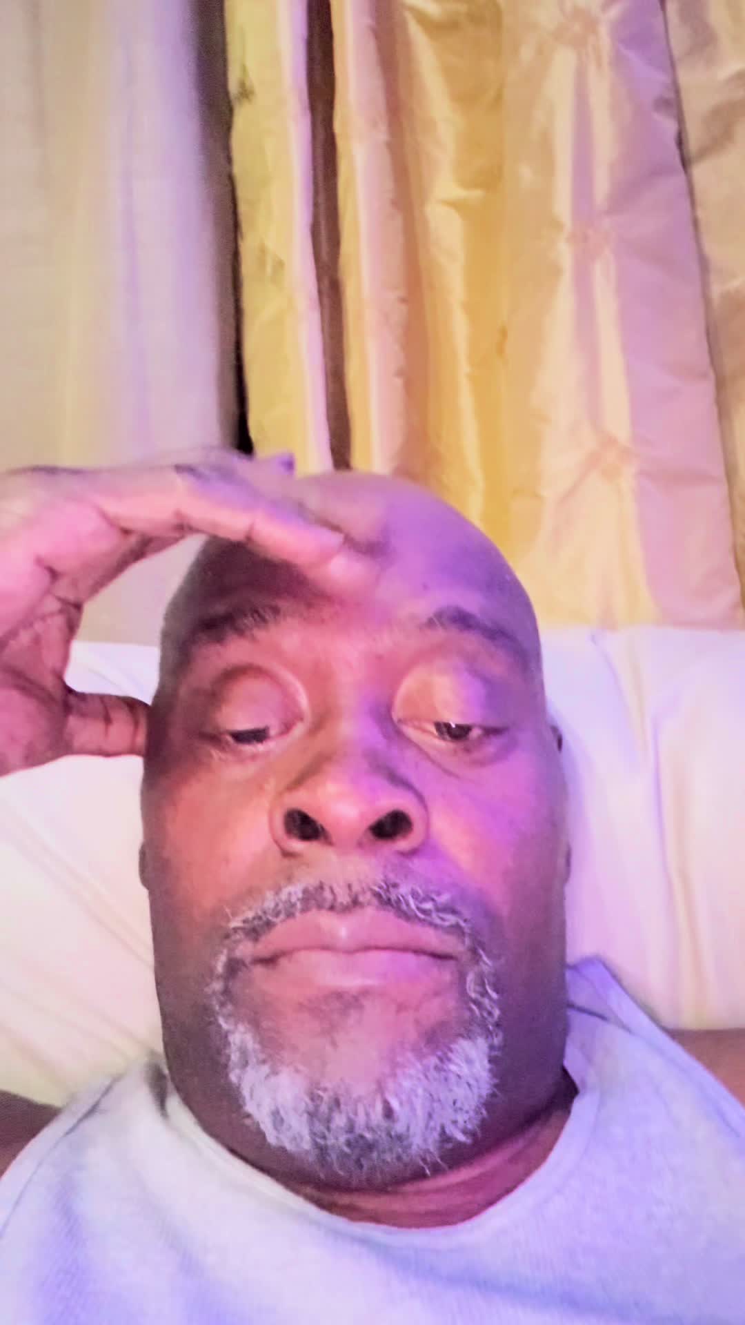 @Comedian Baldhead Phillips
