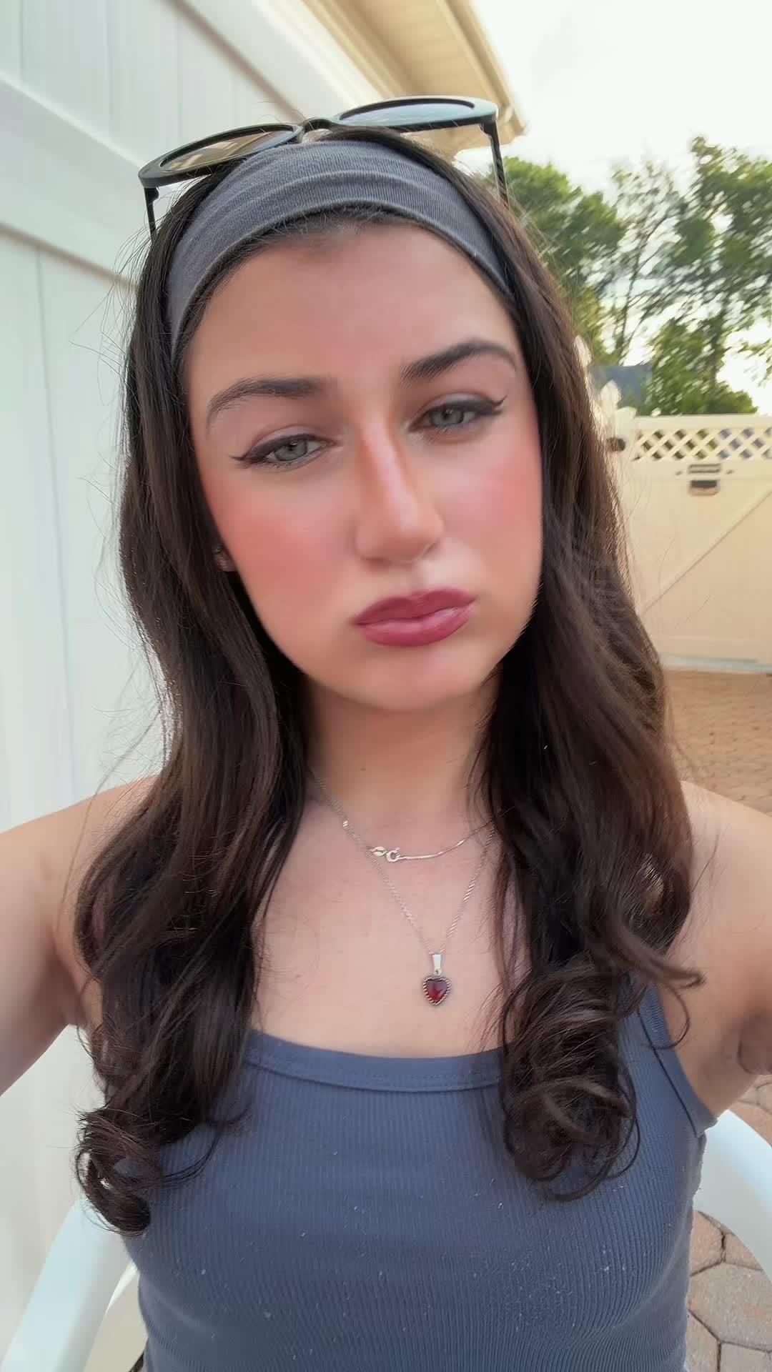 @sabrina