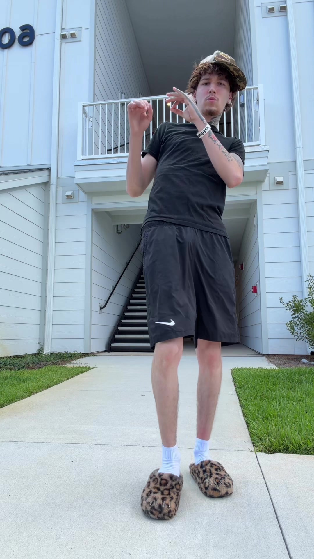 @WhiteboyfromFlawda