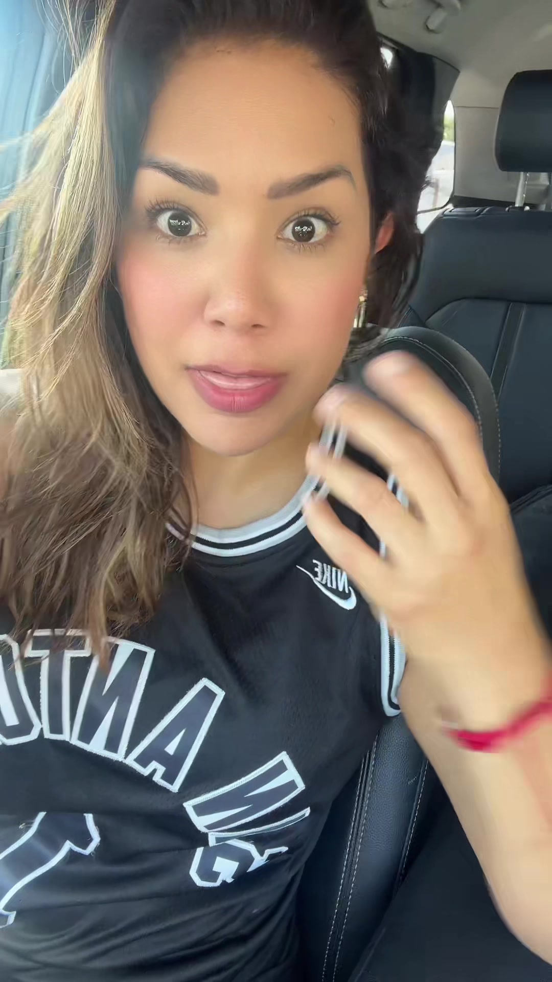 @L.N Ana Lau