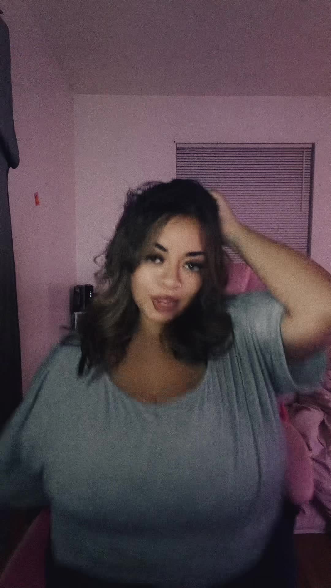 @Angie🦋