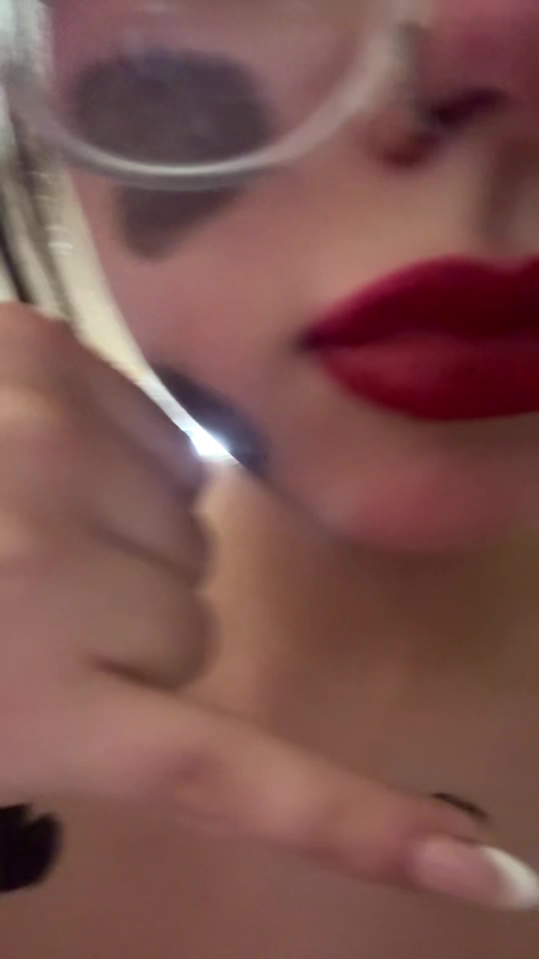 @yoyò