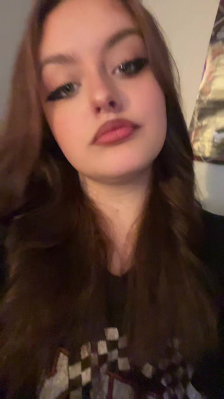 @Freaky fairy🧚♀️💋🫰