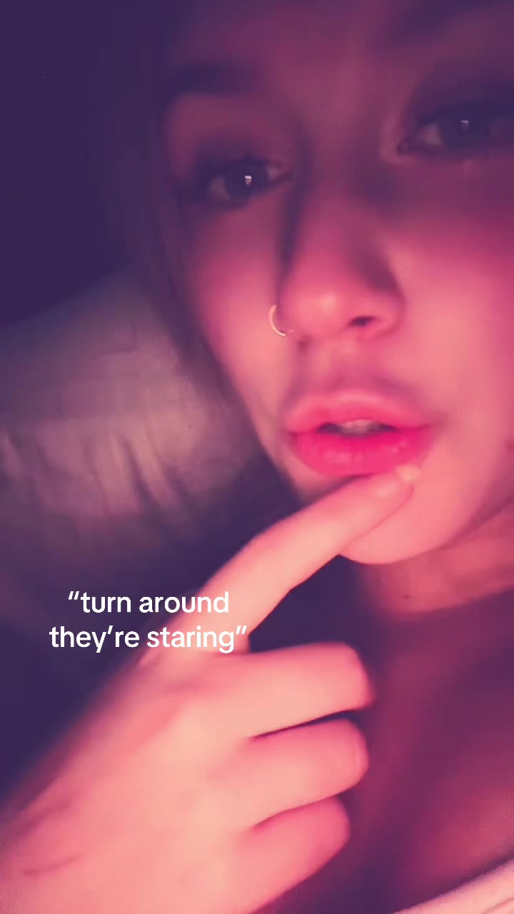 @unironicallyblonde