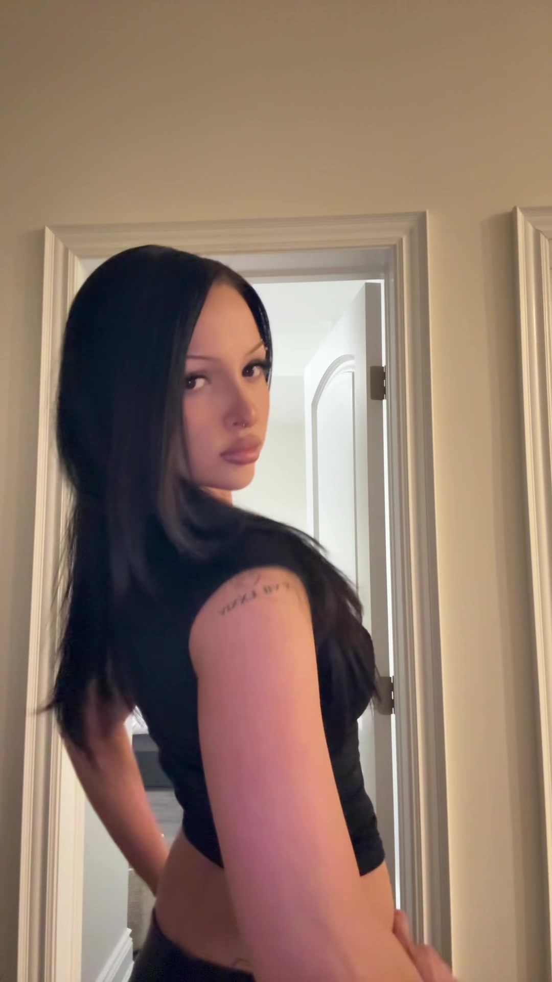 @⠀⠀