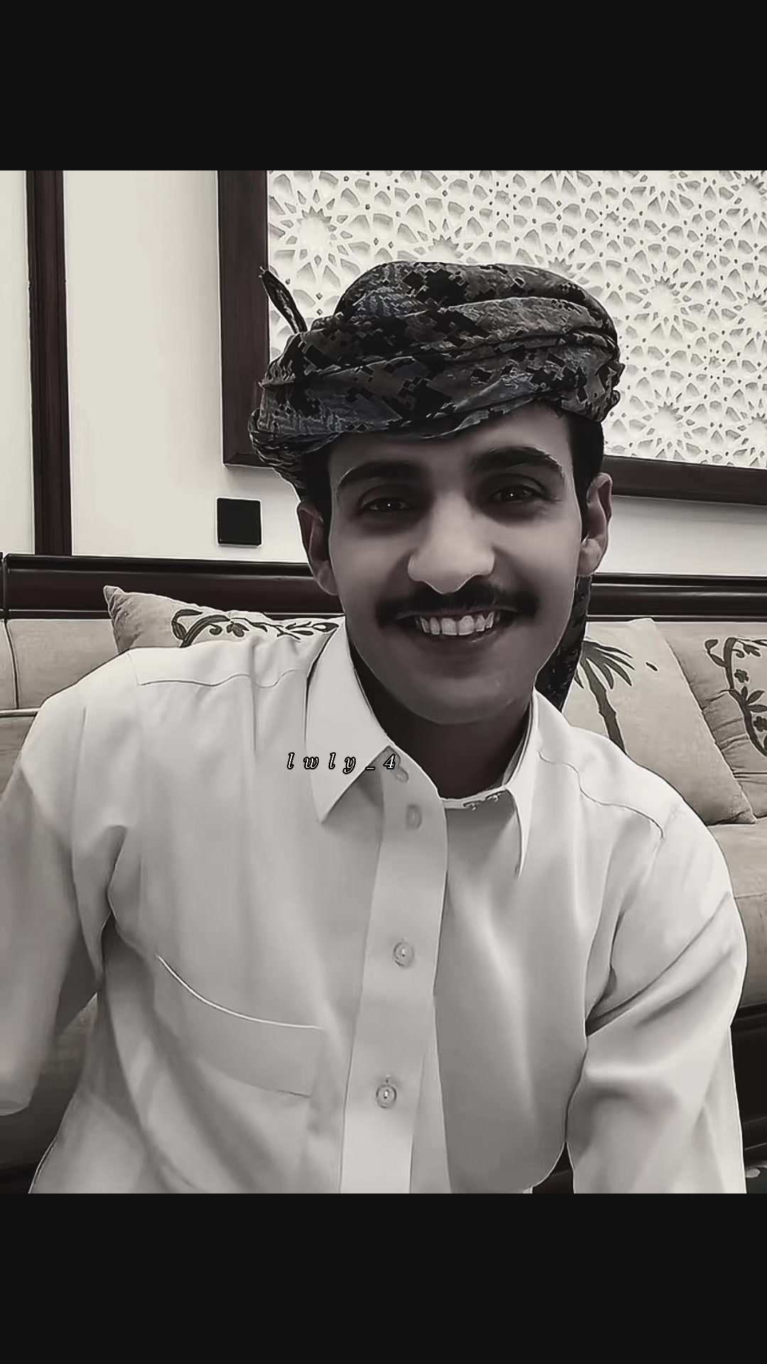 @لولي