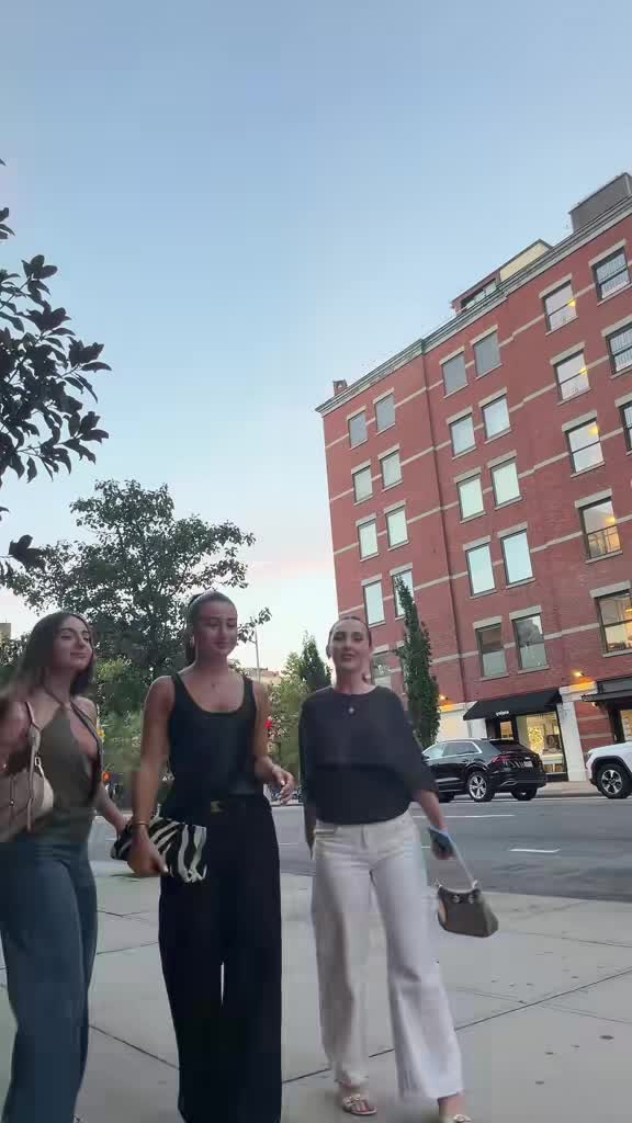 @ewwhotfisbecca