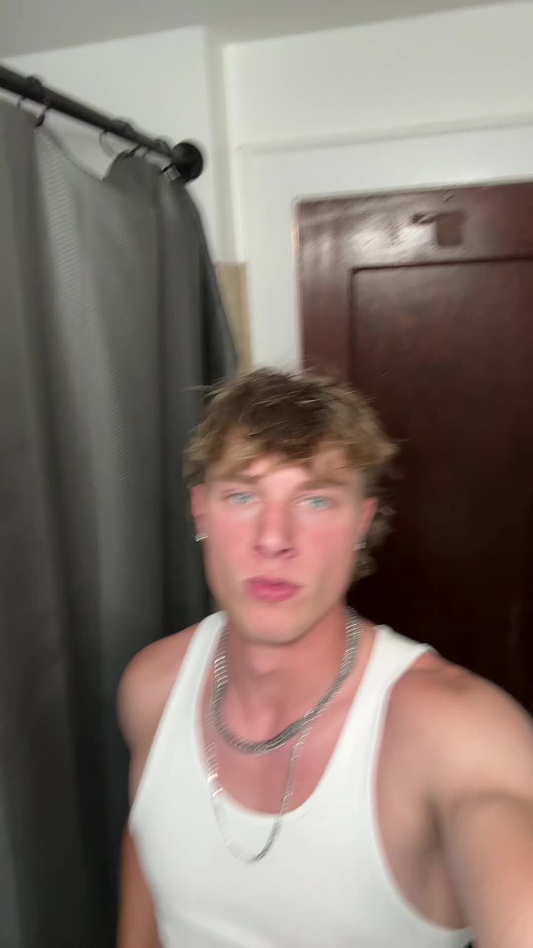 @Y0stie