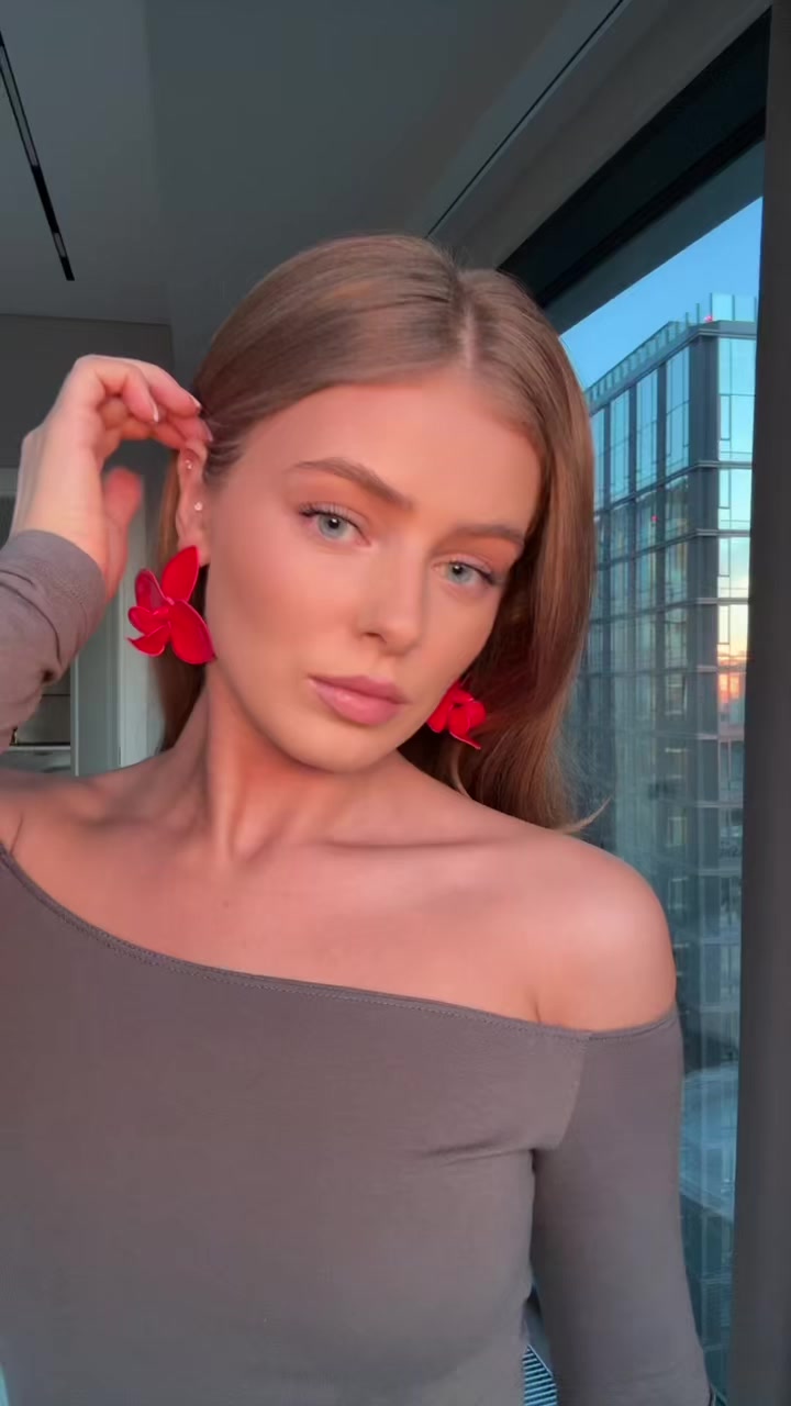 @Валерия
