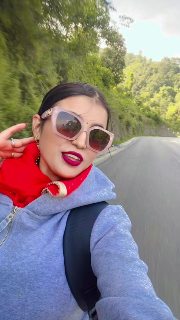 @Thakuri niku ❣️❣️