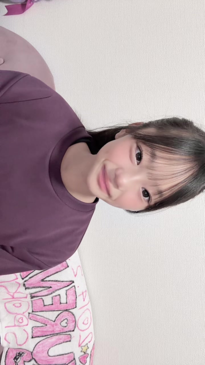 @くれな