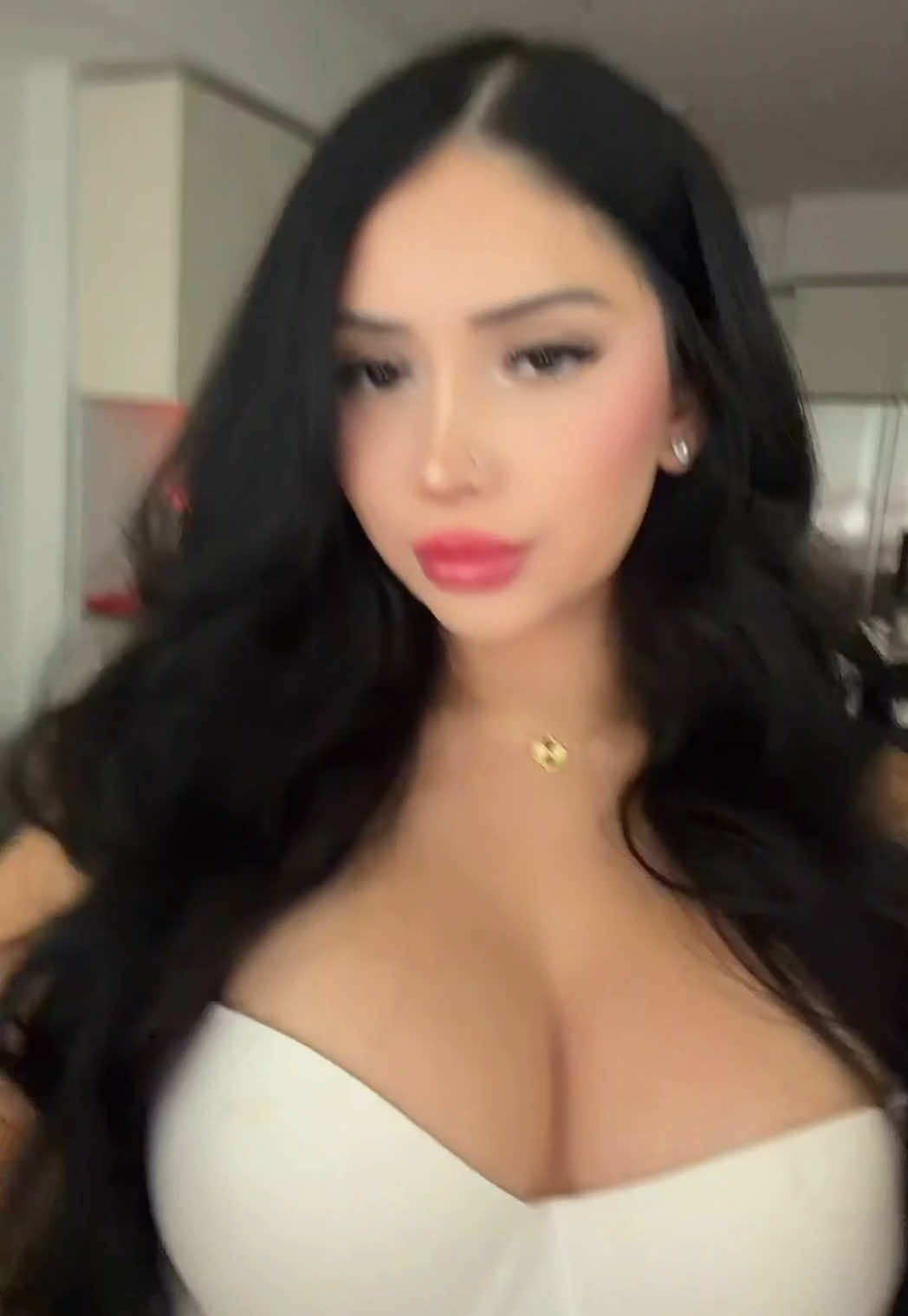 @yeleina