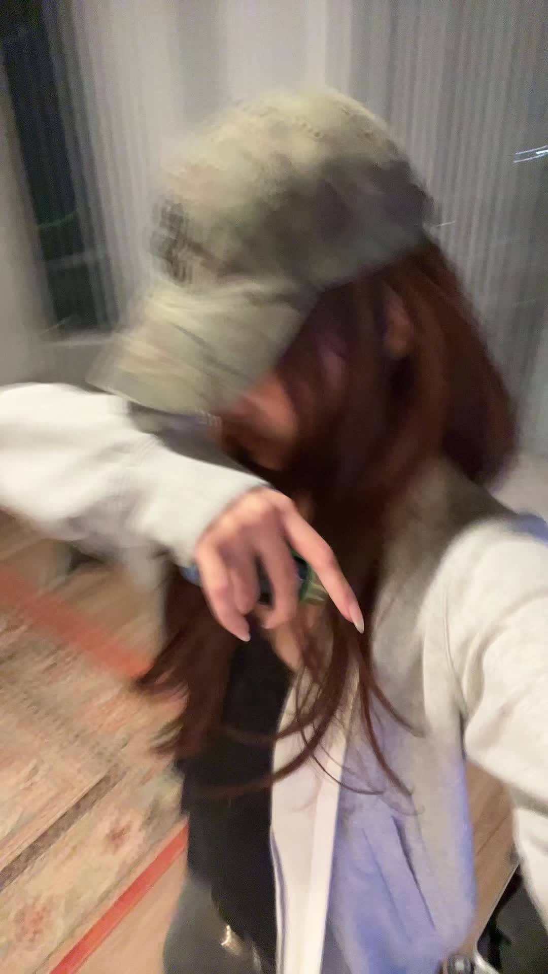 @๐๐ก๐๐ซ