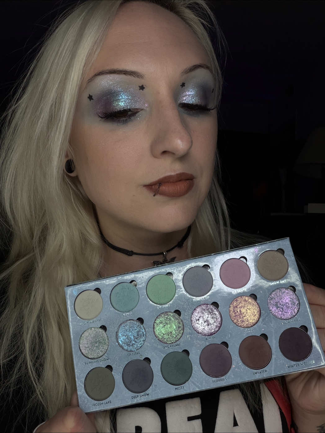 @Mika ✨ plays with makeup ✨