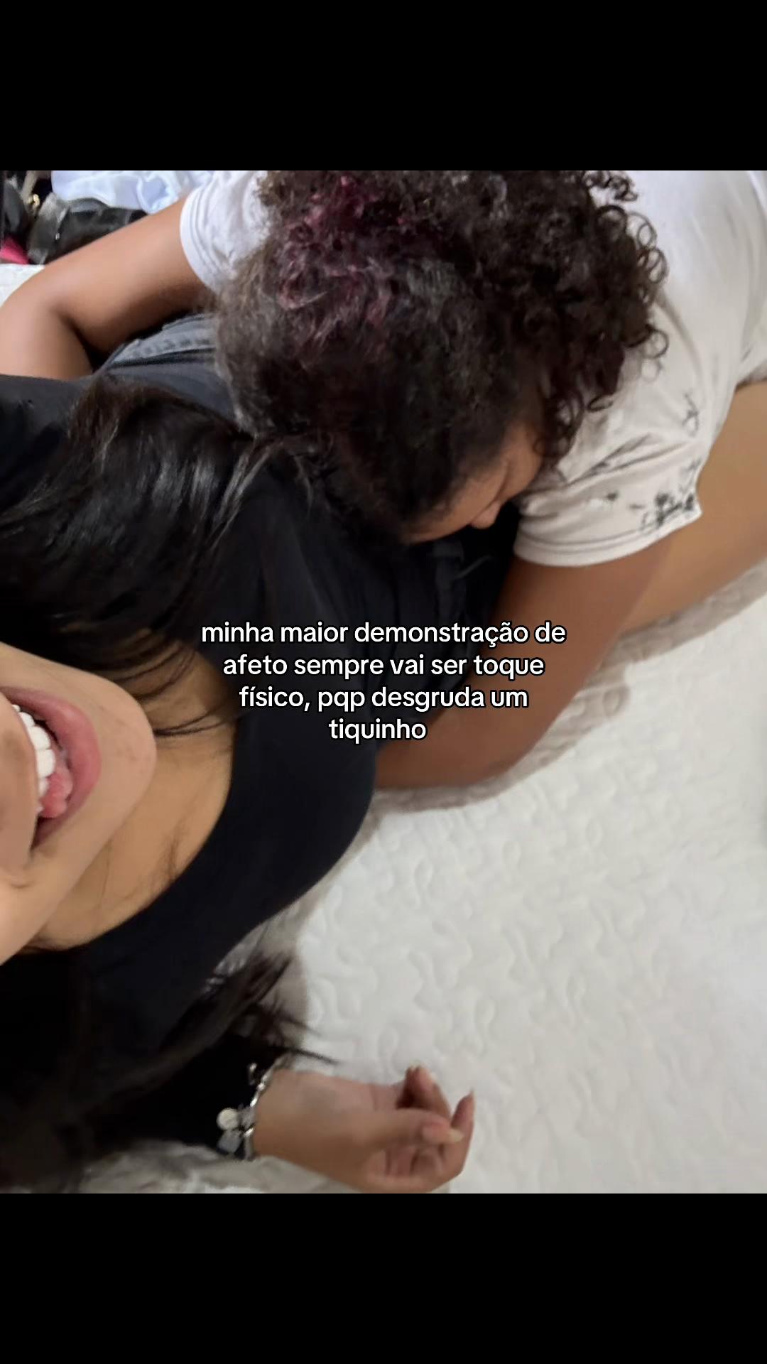 @Tha&iacute;s