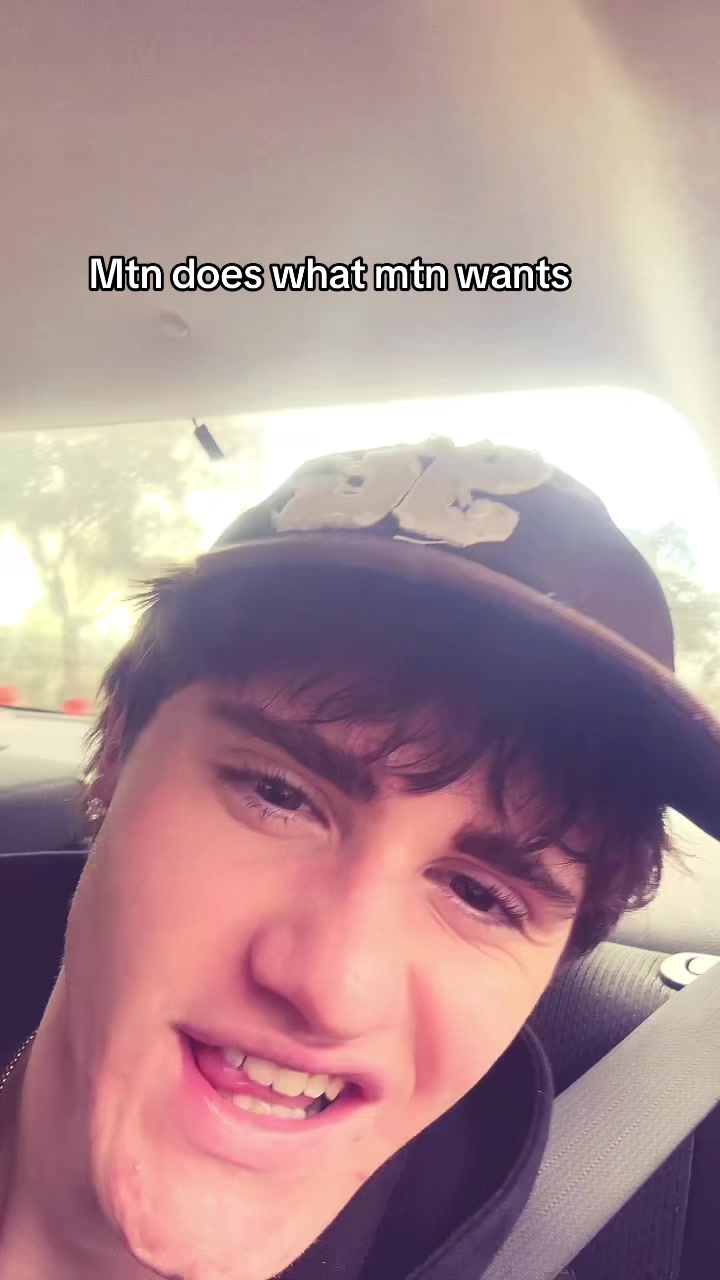 @KingMilan👅