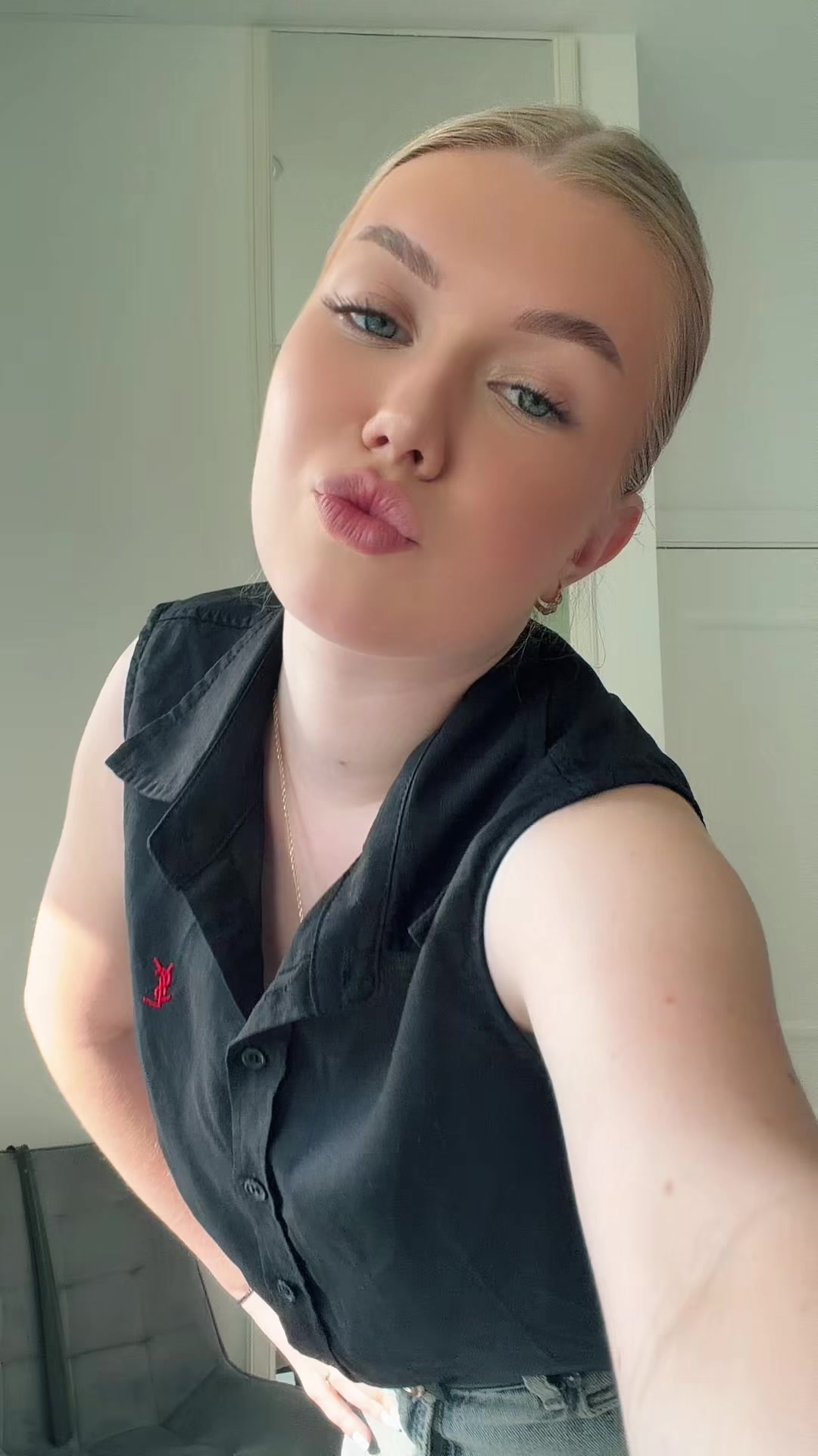 @mikova