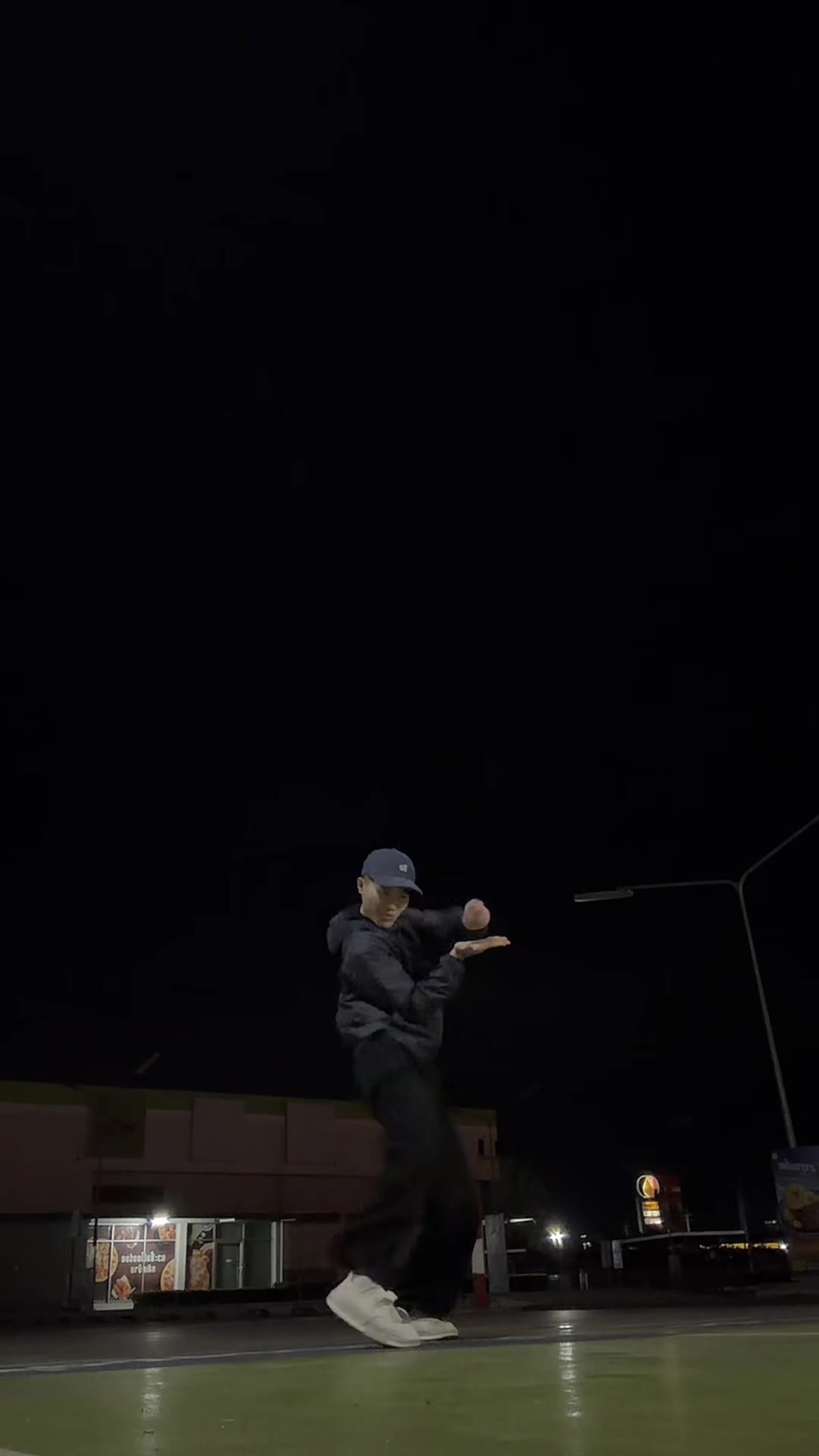 @mon