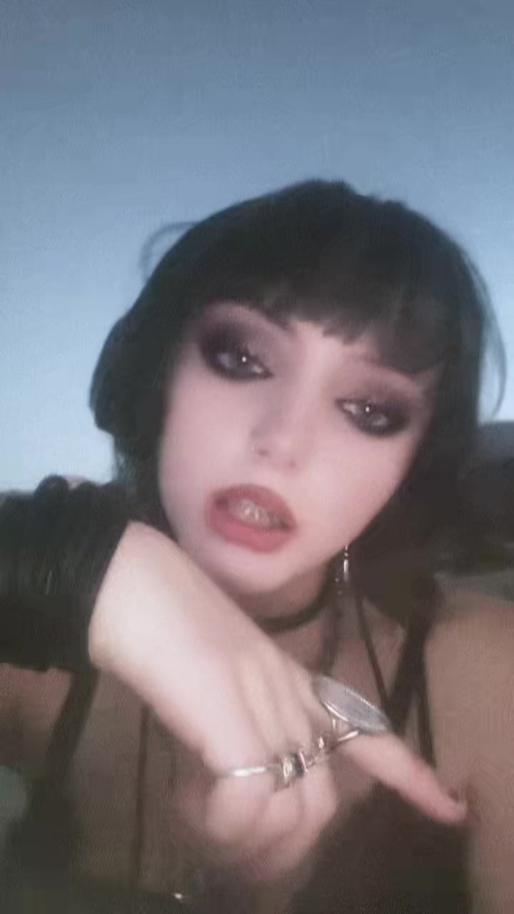 @Ch3rry_b0mb