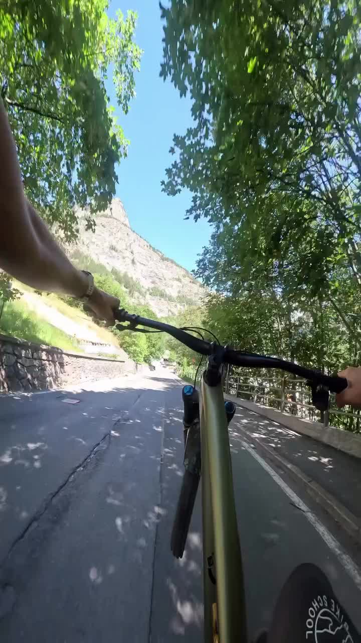 @ᚢᛚᛚᚱ