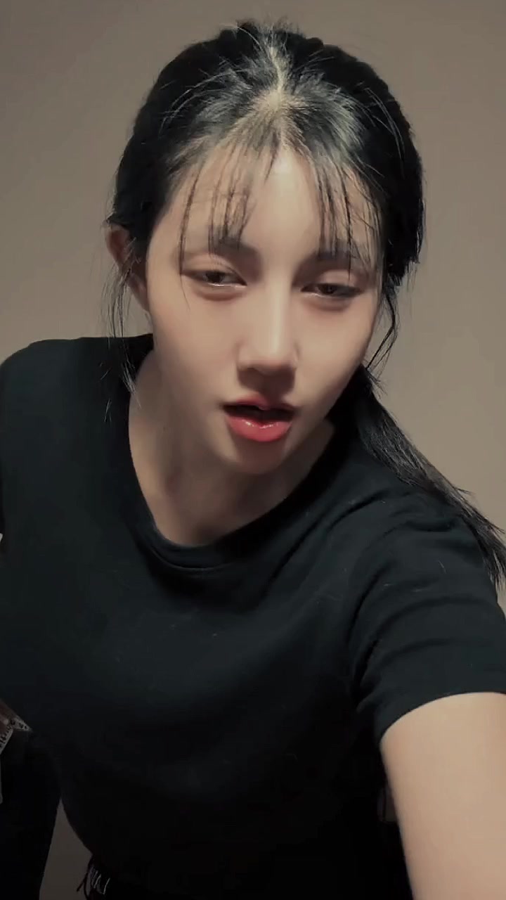 @๐๐ฌ๐๐ช๐ข๐ ๐ฌ๐ฉ๐ข๐ฅ๐ฅ