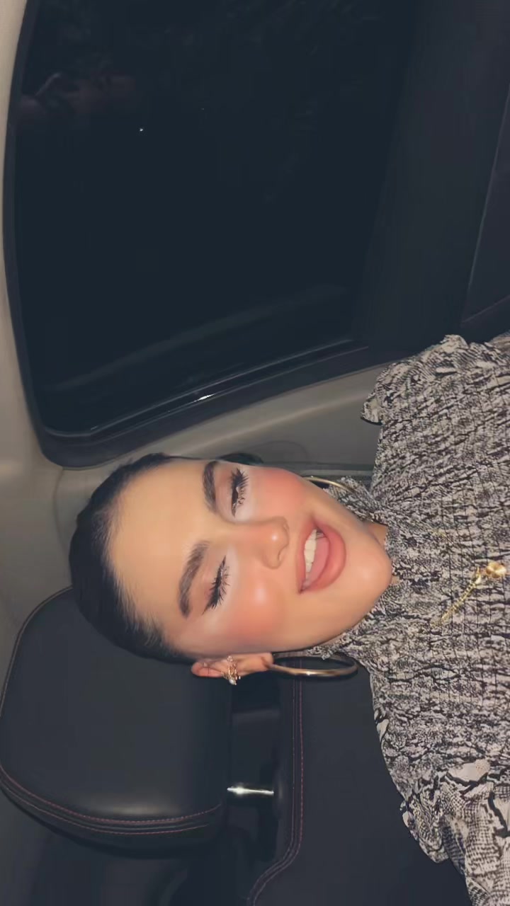 @smakamrn