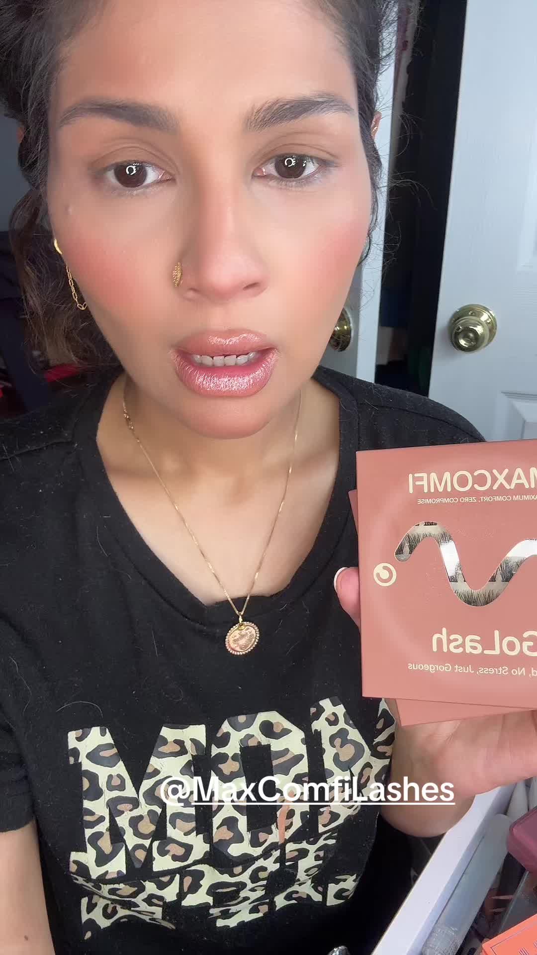 @MakeupLaveena