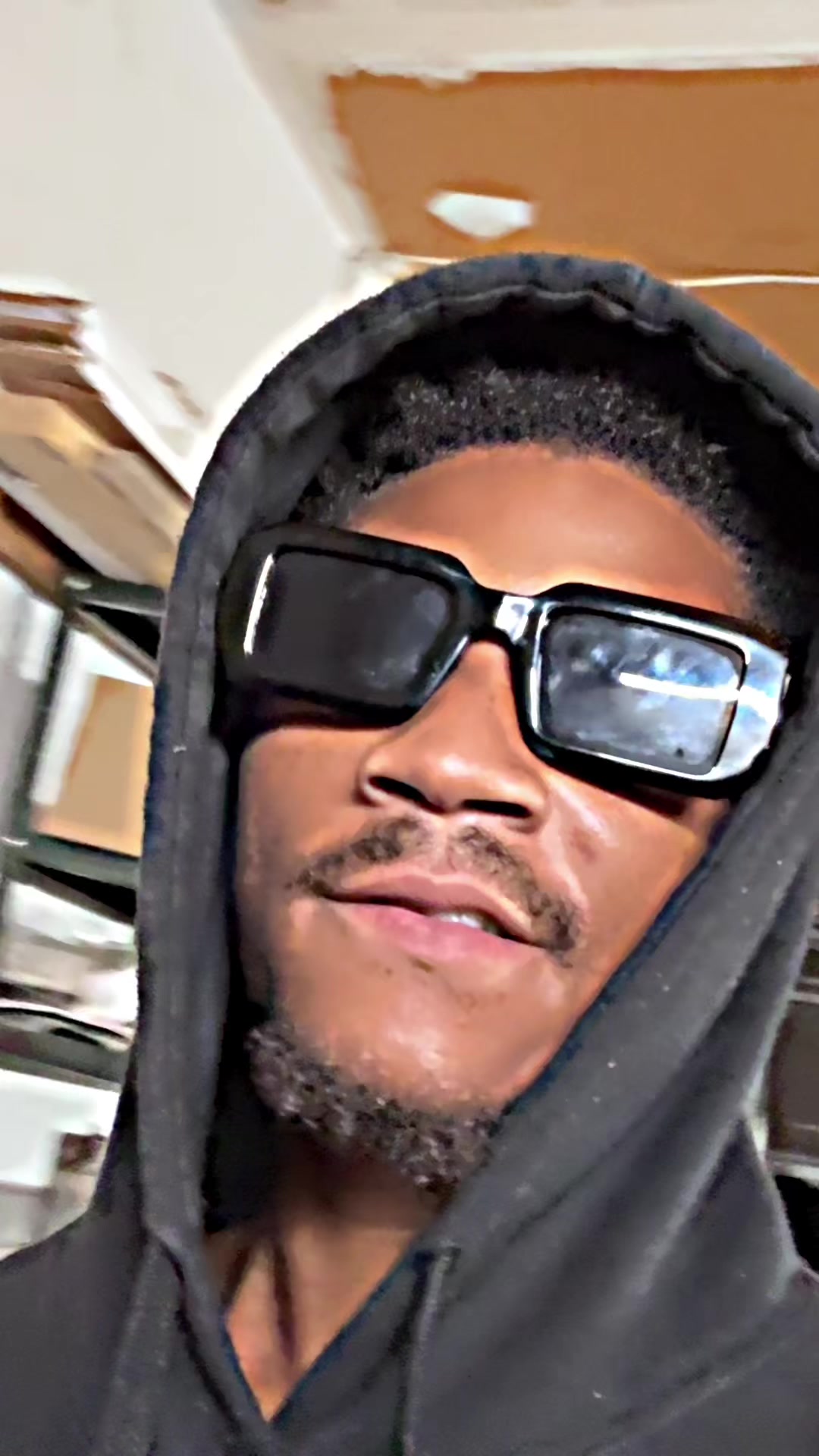 @HOODIE-GANG K9 🤫🎁