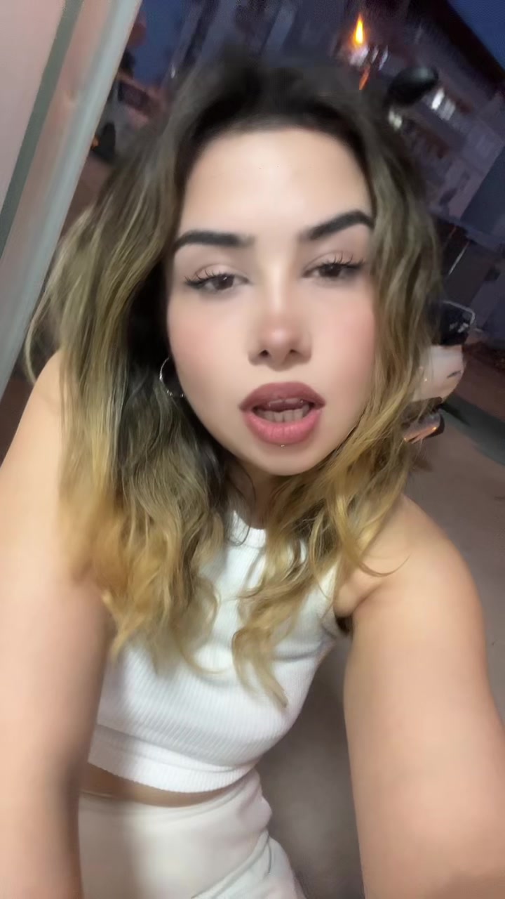 @Elisaa