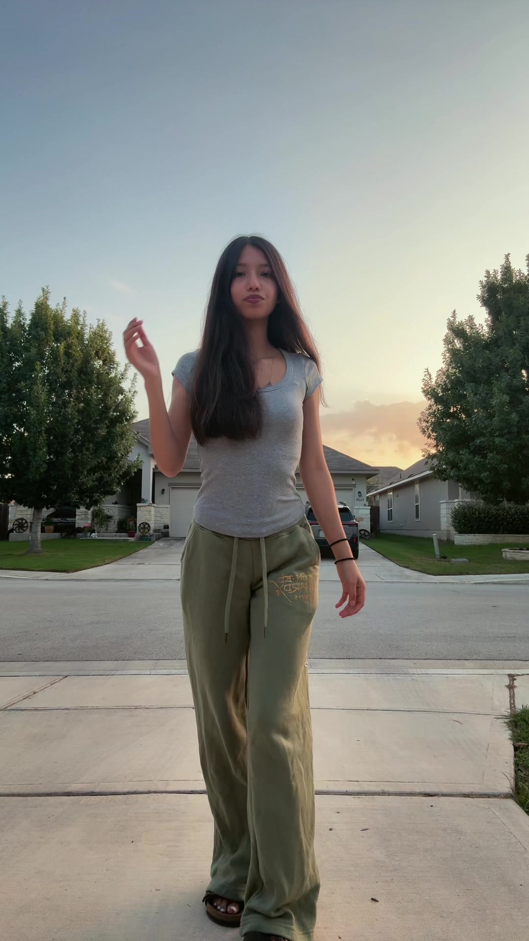 @Esmi