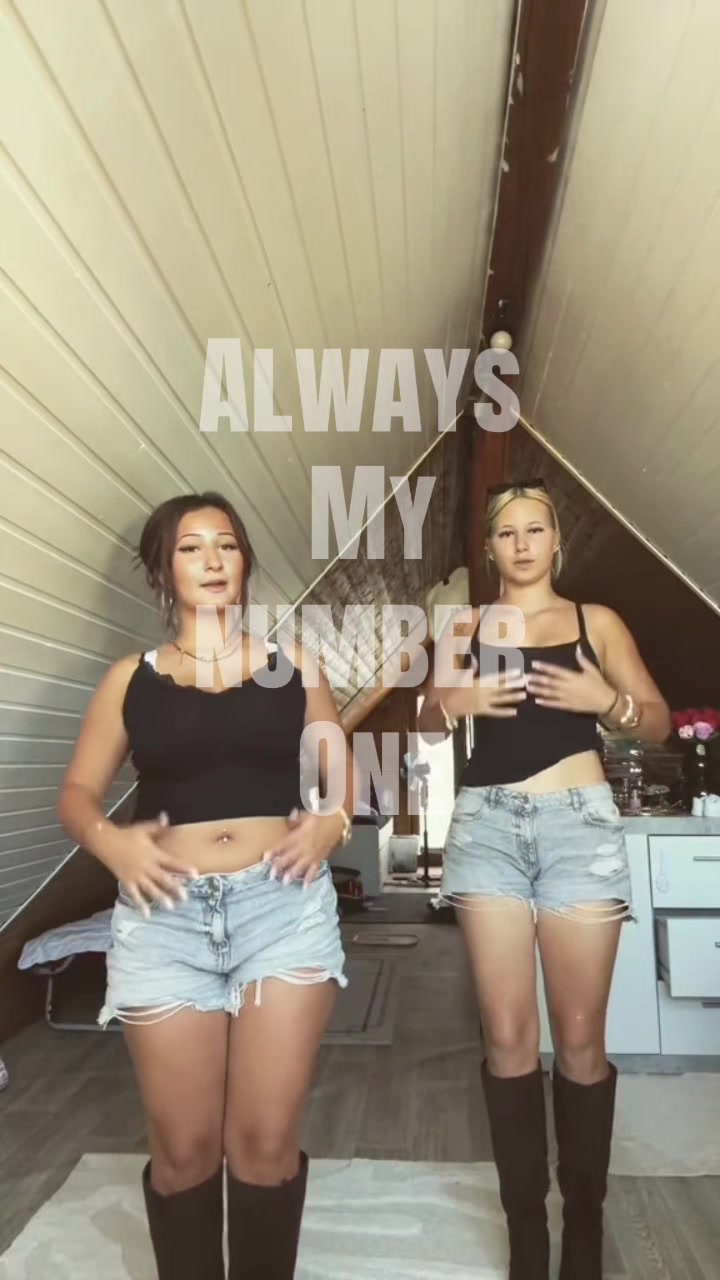 @🎭