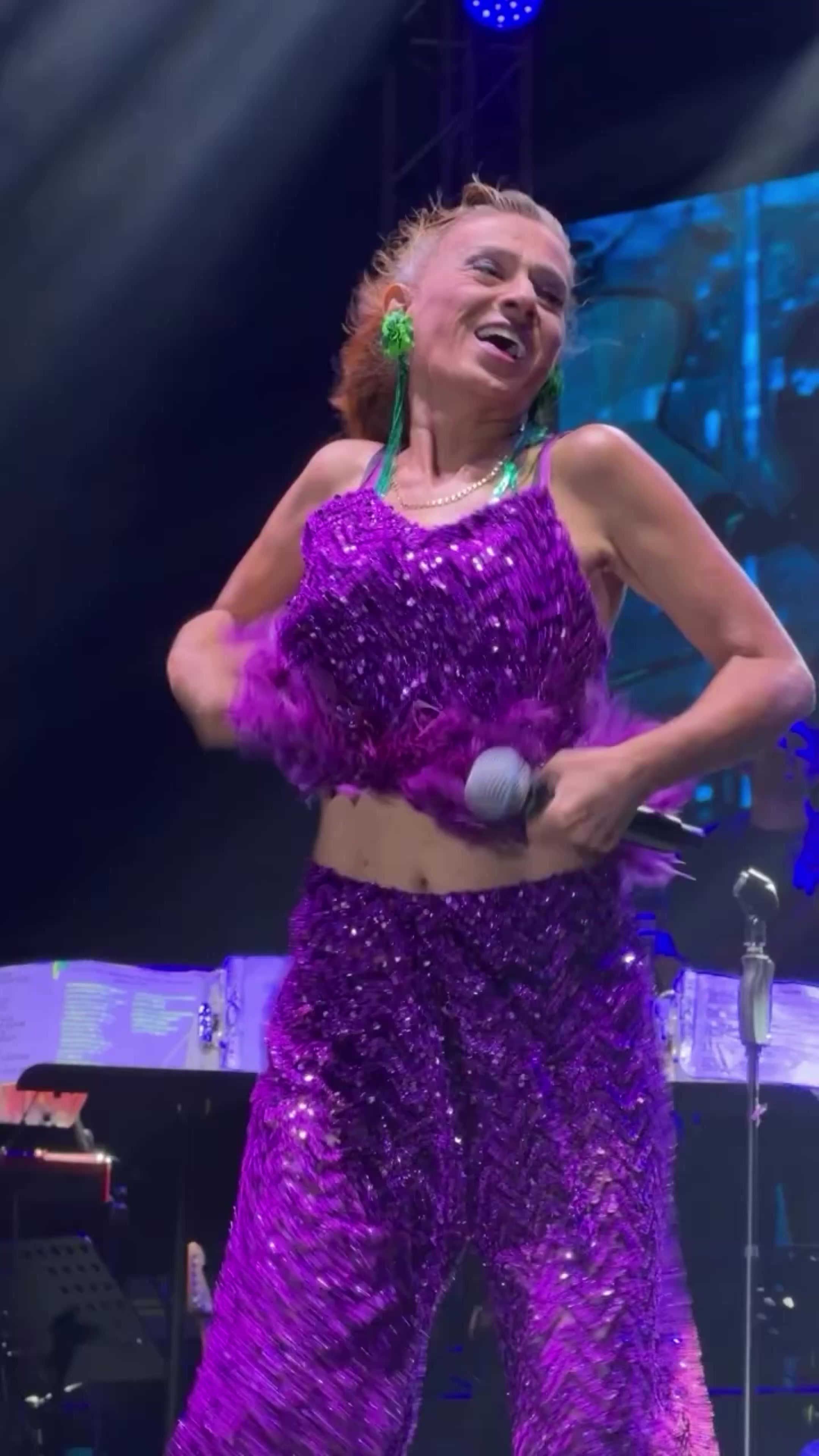 @Yıldız Tilbe