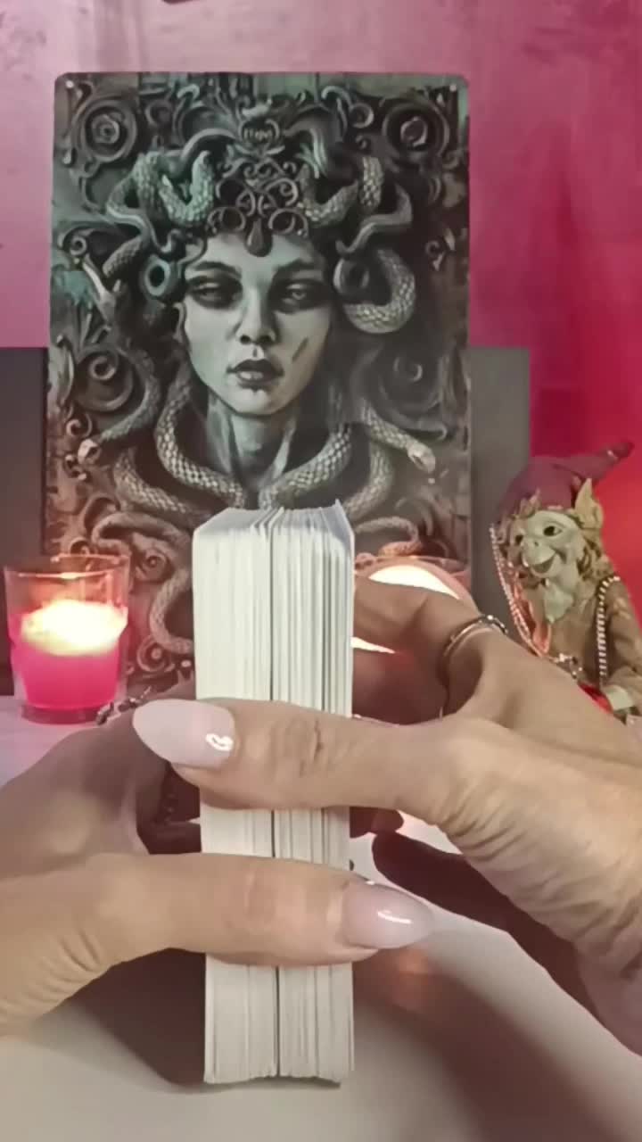 @cartomanteantonie27